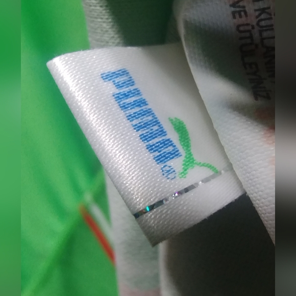 Algeria away jersey 2010 - Picture 6 of 8